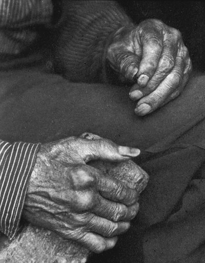Le mani di un lavoratore, 1925 da Doris Ulmann